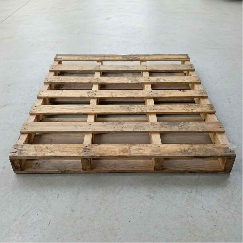 Tarima Industrial de Uso Rudo Pallet de Madera Reciclada